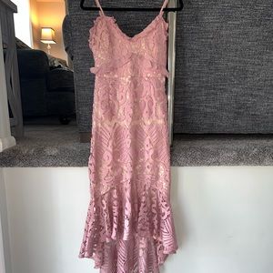 NEVER WORN/TAG STILL ON: Elegant dress. Pink/blush (nude lining) Size: US- Small